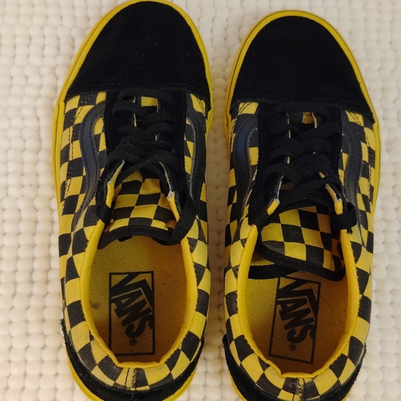 Unisex**Vans Adult Black and Yellow Checkered Sneakers - Picture 7 of 8